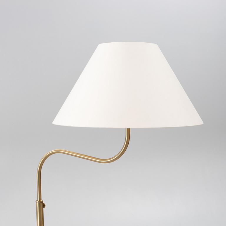 Josef Frank, golvlampa, modell 2368, Firma Svenskt Tenn.