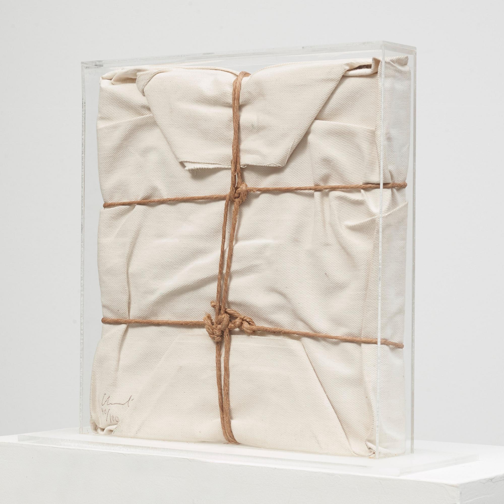 Christo & Jeanne-Claude, "Wrapped book".