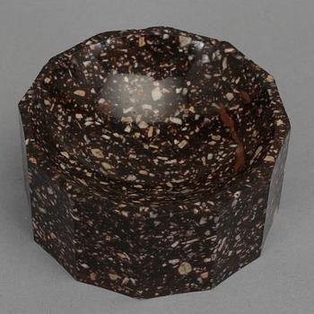 SALTKAR, porfyr, 1800-tal.