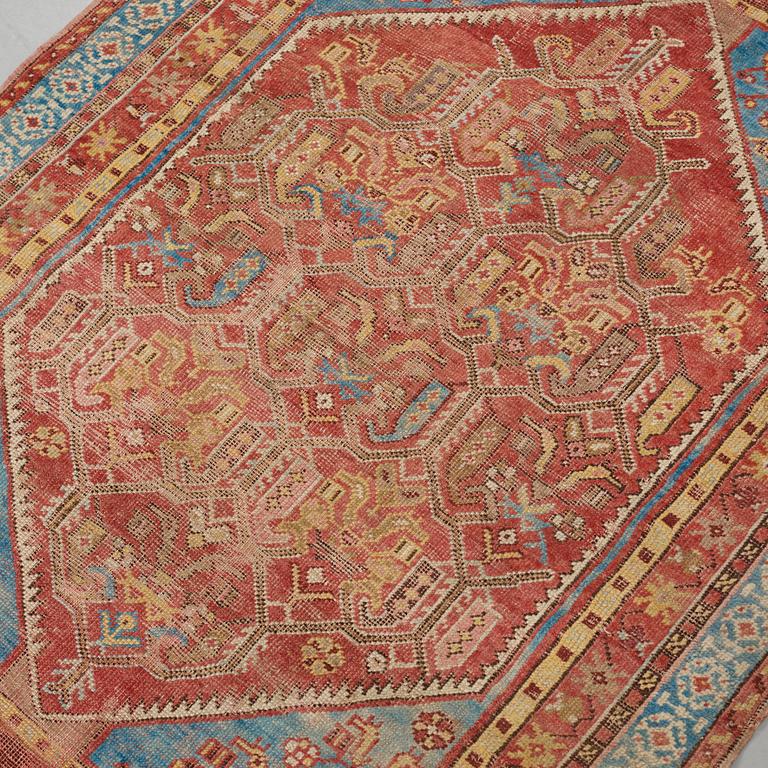 MATTA, antik Anatol, Osmanska riket, ca 154,5-158 x 99,5-102,5 cm (samt en kortsida med 1 cm slätväv).