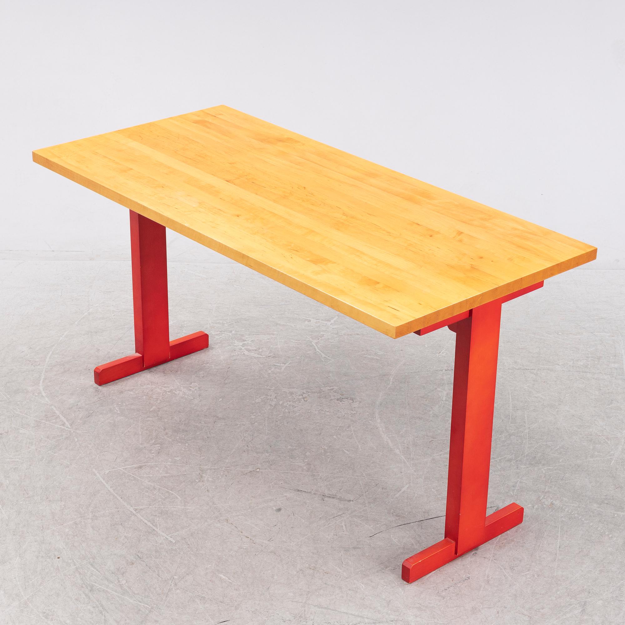 John Kandell, a 'Camilla' dining table, second half of the 20th century.