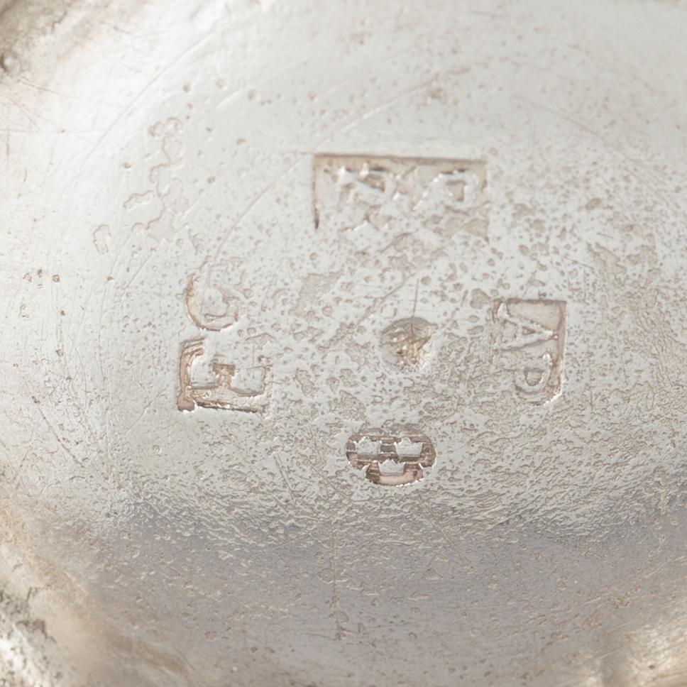 Five silver cups, 18th/19th Century.