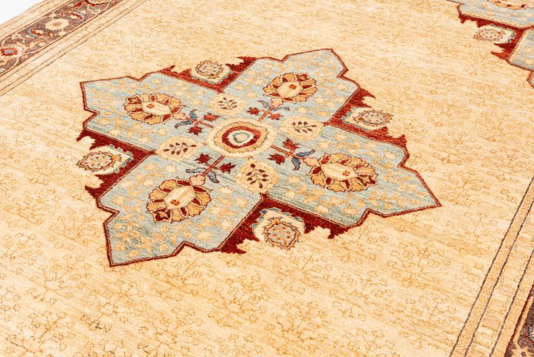 Oriental rug, probably Pakistan, approx. 337 x 247 cm.