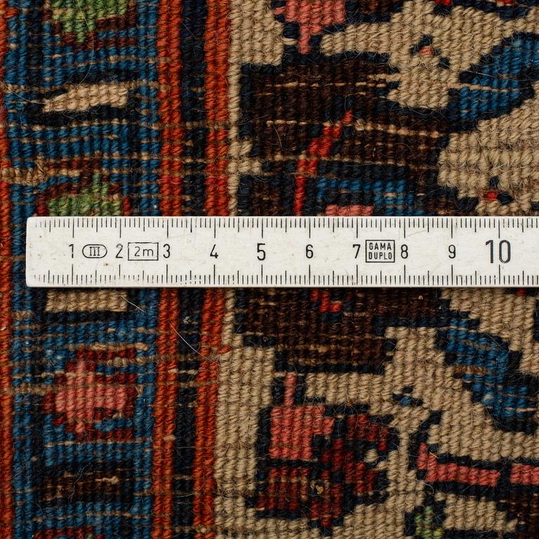 A carpet, semi-antique Bidjar, ca 386 x 246 cm.