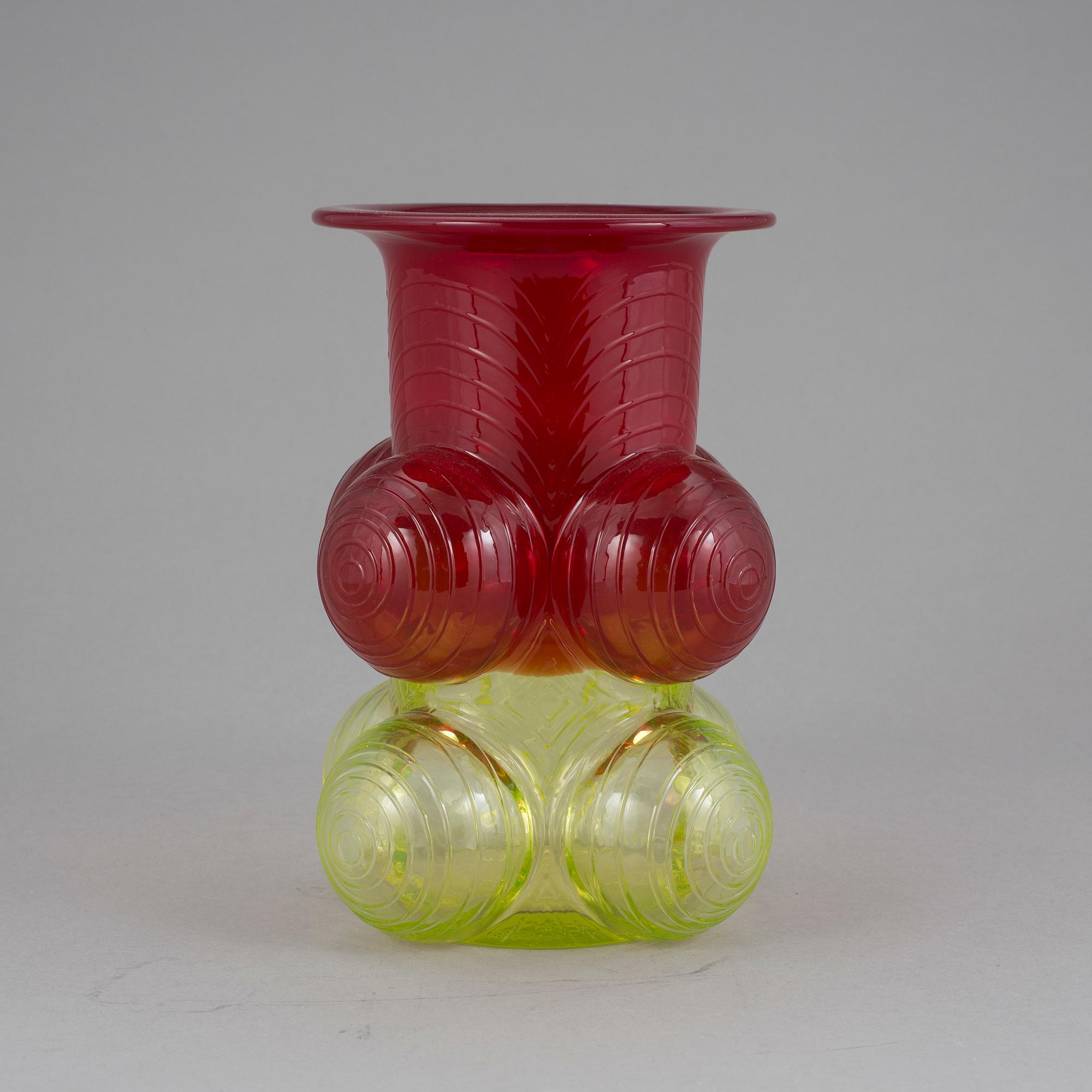 VAS, glas, "Pajazzo" signerad Nanny Still Riihimäen Lasi, 1970-tal.