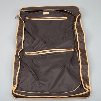 KLÄDÖVERDRAG, "Garment Bag", Louis Vuitton.