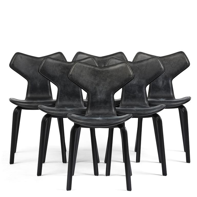Arne Jacobsen, a set of six "Grand Prix" (Exclusive Edition Black) dining chairs, Fritz Hansen, 2021.