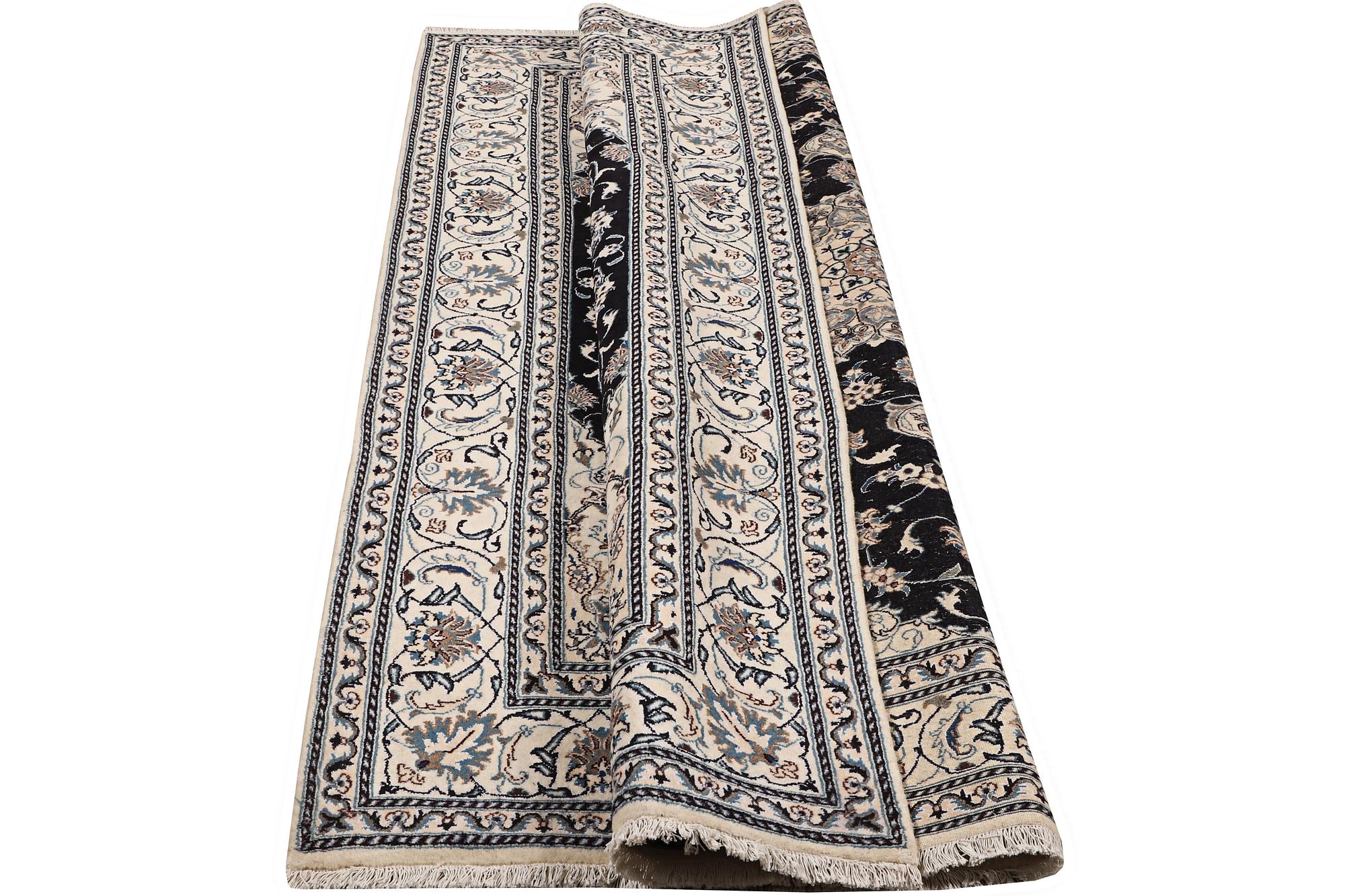 A carpet, Nain, part silk, ca 307 x 198 cm.