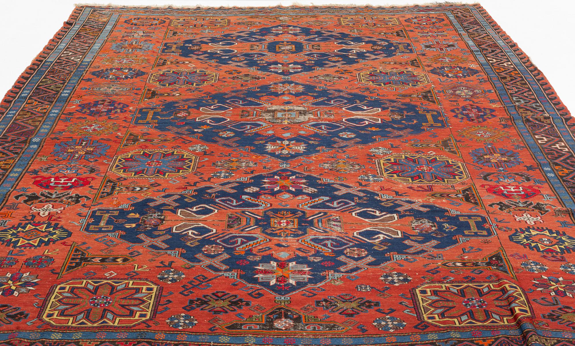 Matta, antik Soumak, Östra kaukasus, ca 372 x 275 cm,