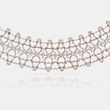 674. A brilliant cut diamond necklace. Total carat weight of diamonds circa 6.00 cts.