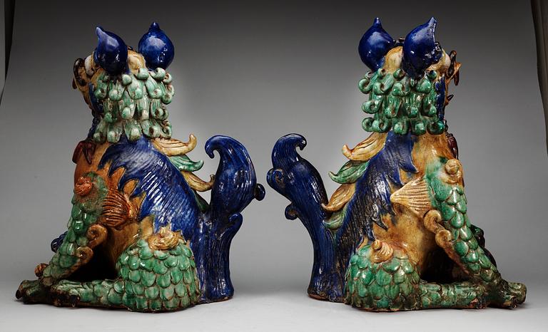 A pair of Buddhist lions, Qing dynasty.