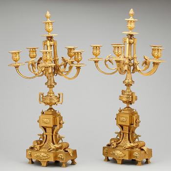 KANDELABRAR, ett par, förgylld brons, Louis XVI-stil, 1800-talets andra hälft.