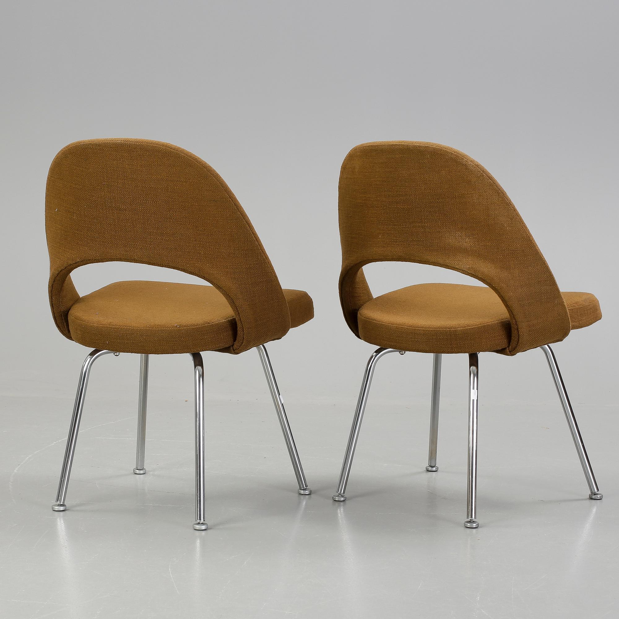STOLAR, ett par, 'Side Chair', Eero Saarinen, Knoll, modellen formgiven 1957.