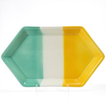 Margareta Hennix, A porcelain tray.