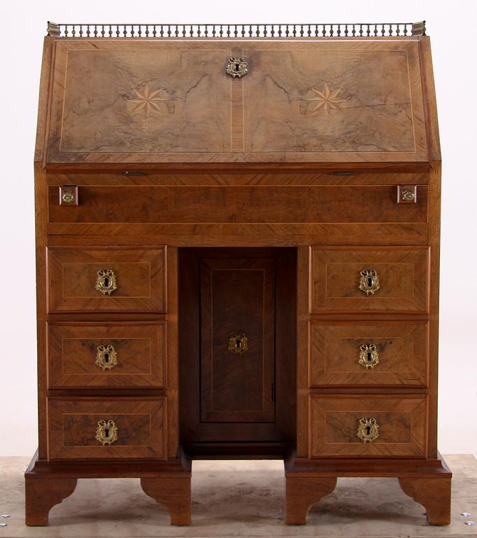 SEKRETÄR, barockstil, 1900-tal.