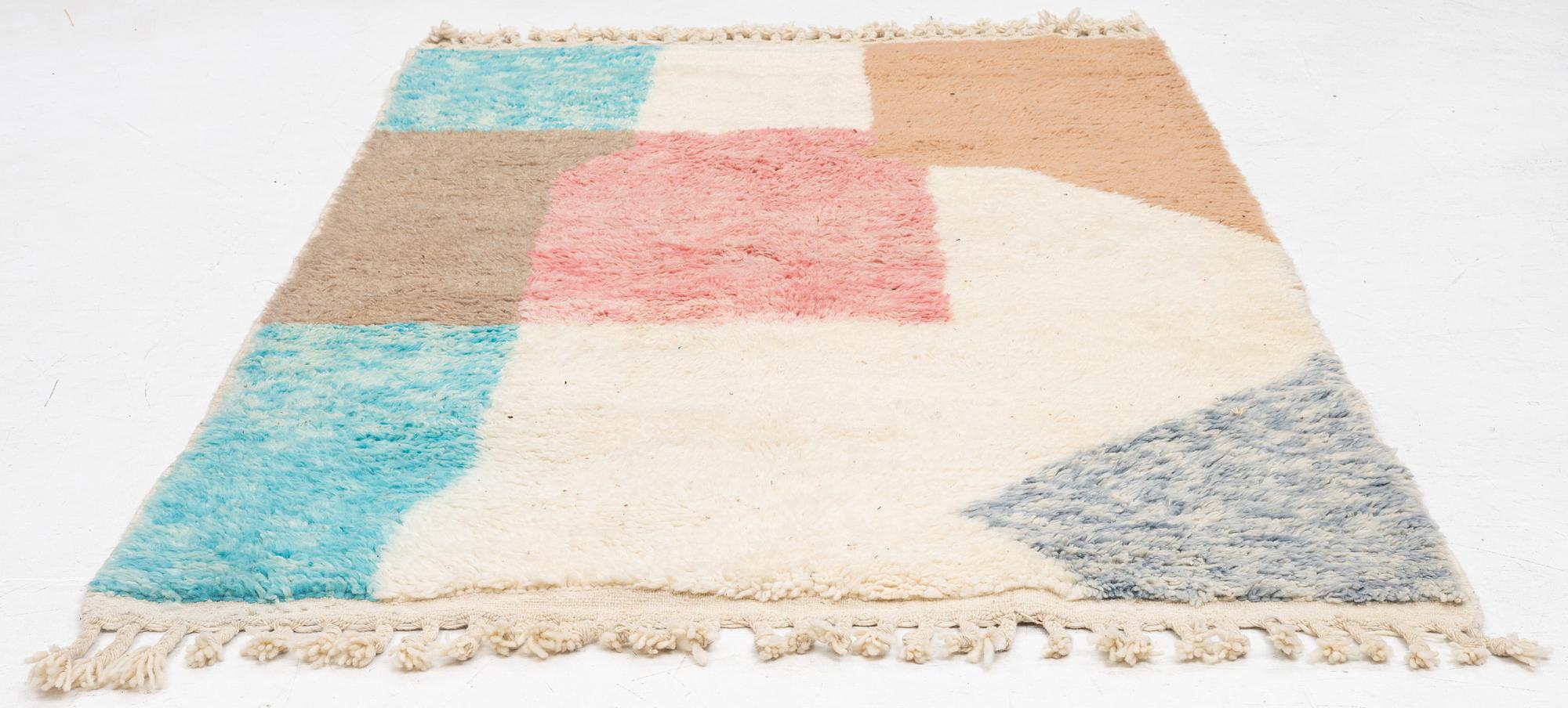 Carpet, Morocco, approx. 225 x 149 cm.