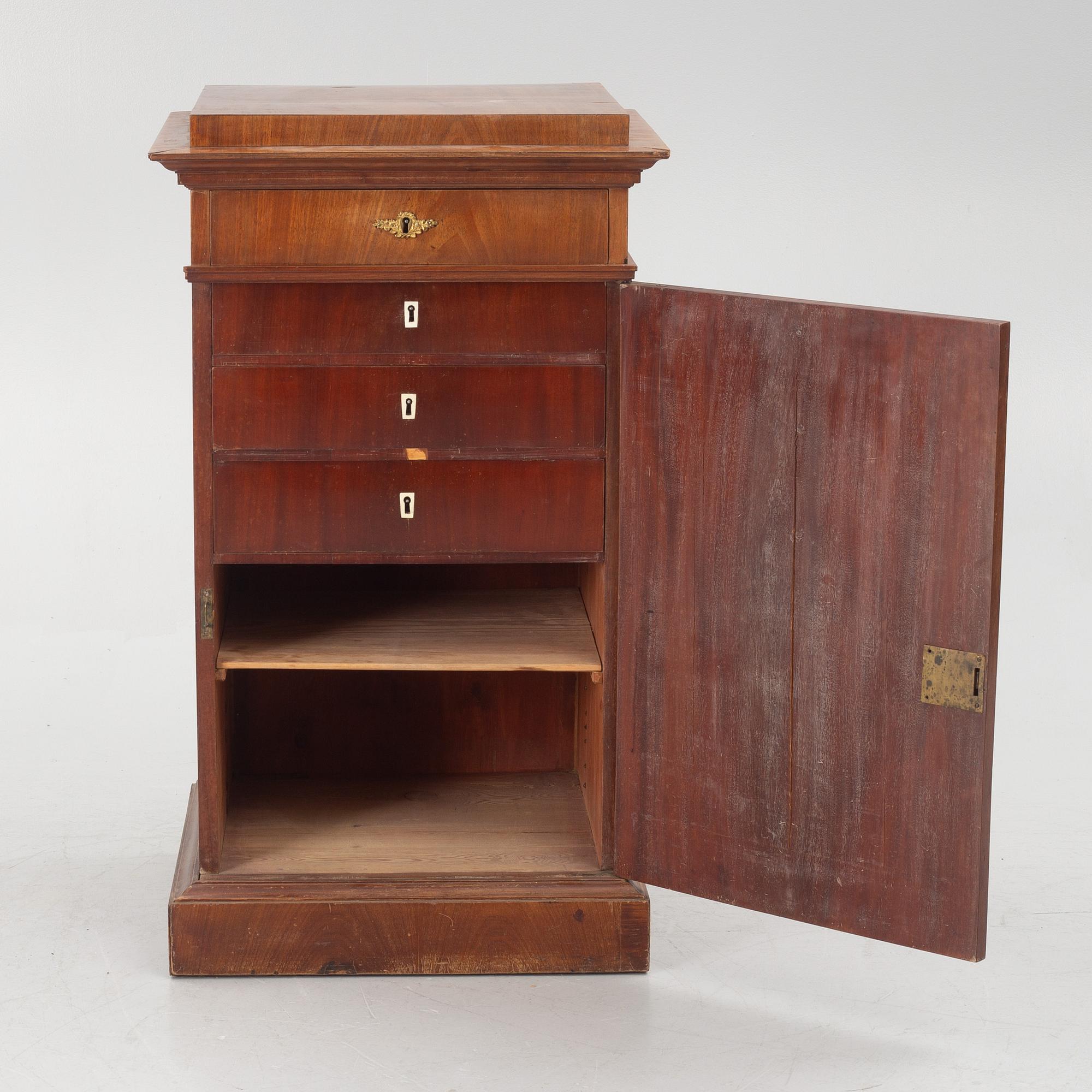 A cabinet by Johan Öman, Stockholm, Sweden, 1815-1833.