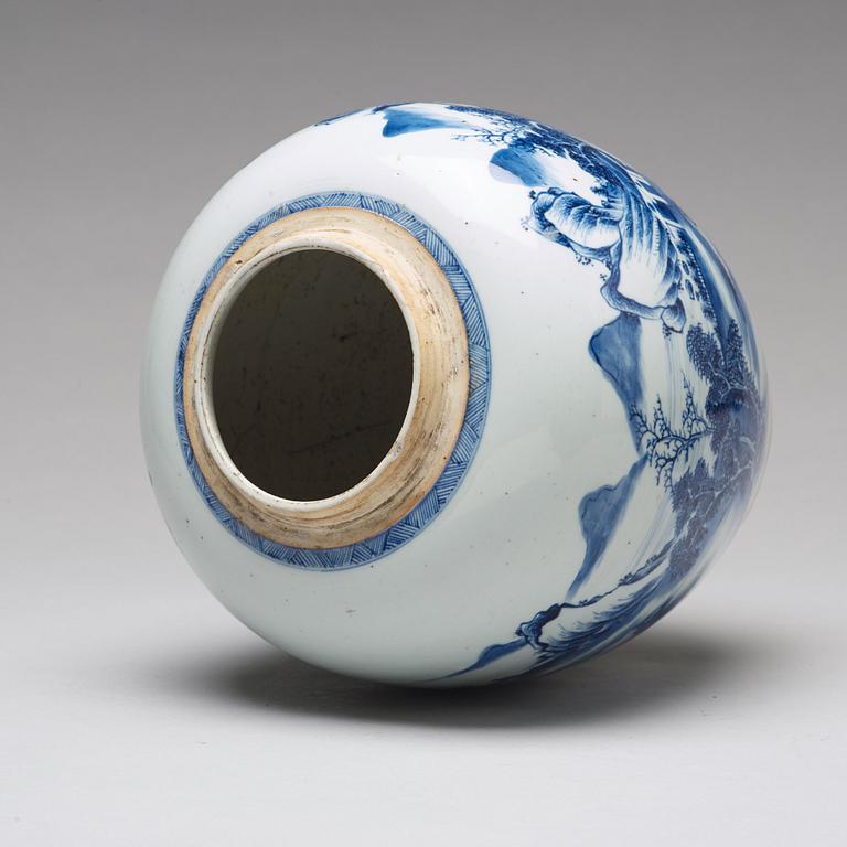 A blue and white jar, Qing dynasty, Qianlong (1736-95).