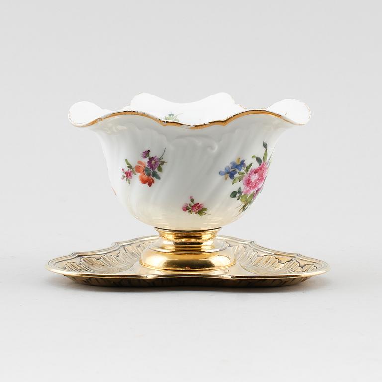 SÅSSKÅL, porslin och förgyllt silver, Michelsen, Danmark 1904.