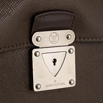 Louis Vuitton, a taiga leather "Neo Robusto" briefcase.