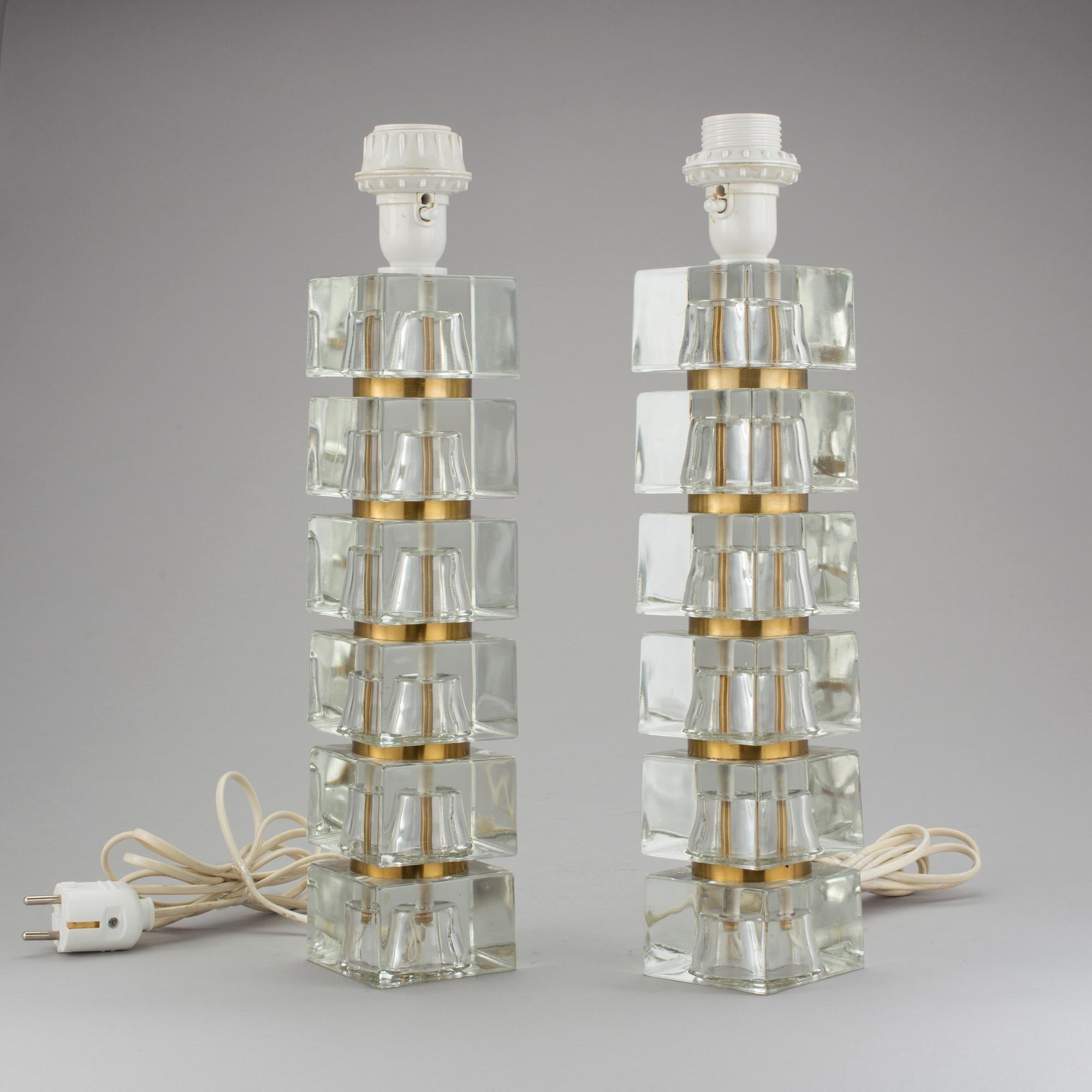 BORDSLAMPOR, 2 st, glas. 1960-tal. Möjligen Carl Fagerlund.