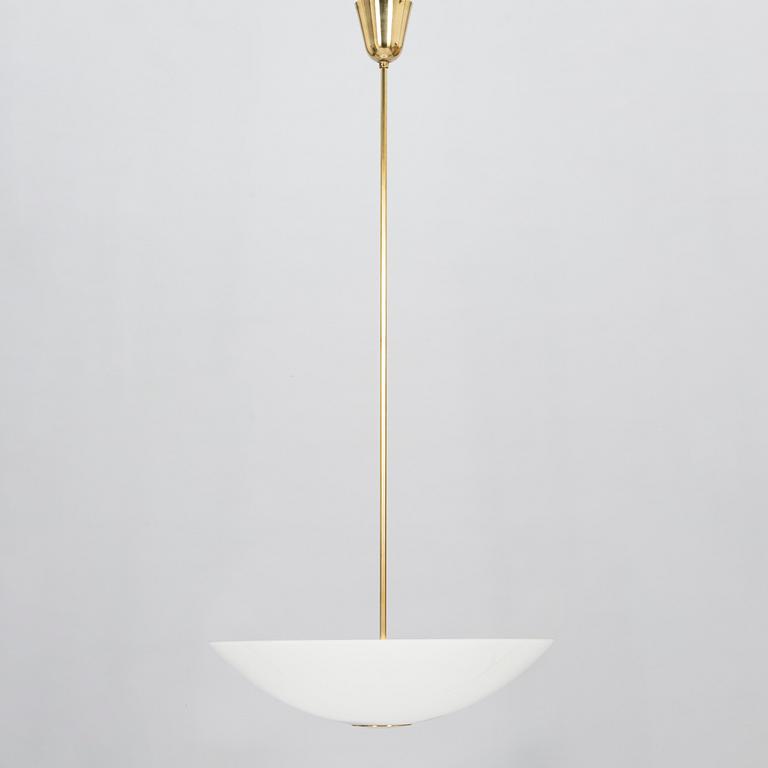Paavo Tynell, a mid-20th century '1017' pendant light for Idman.