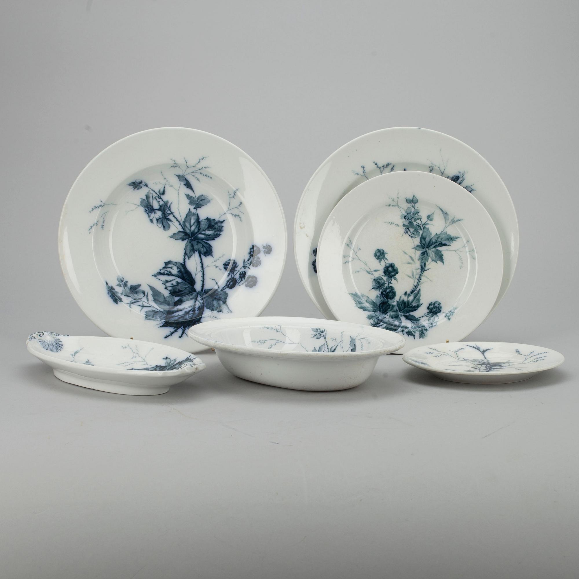 ASTIASTO, "Rubus", 43 osaa, Villeroy & Boch, 1874-1909.