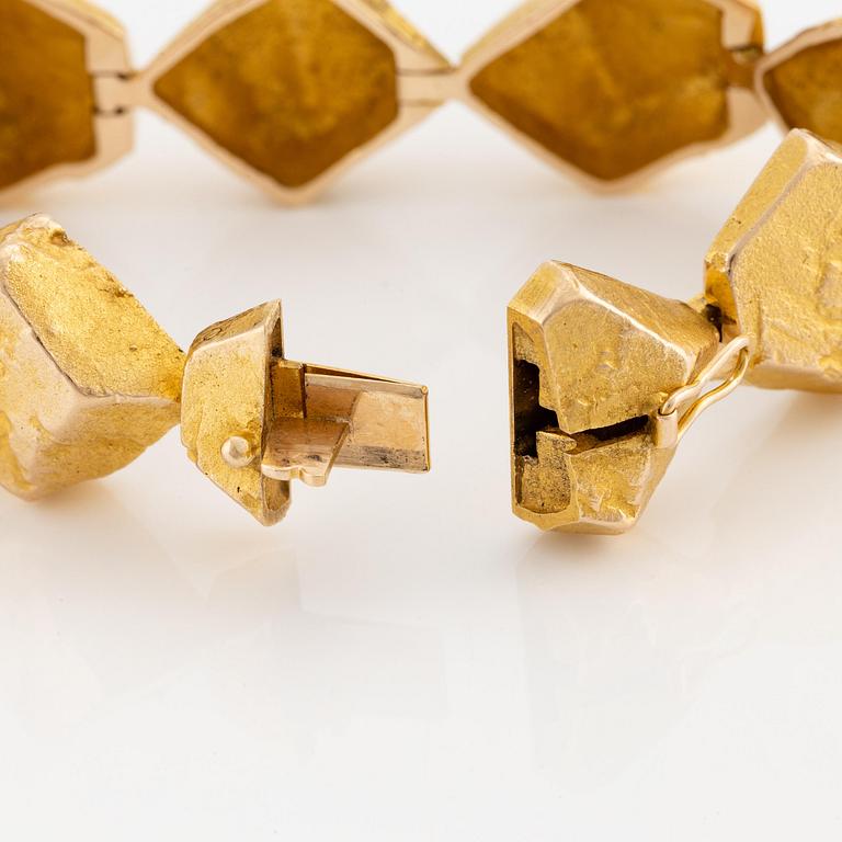 Björn Weckström, a bracelet, 14K gold, "Lapplands stenar", for Lapponia Helsinki 1969.