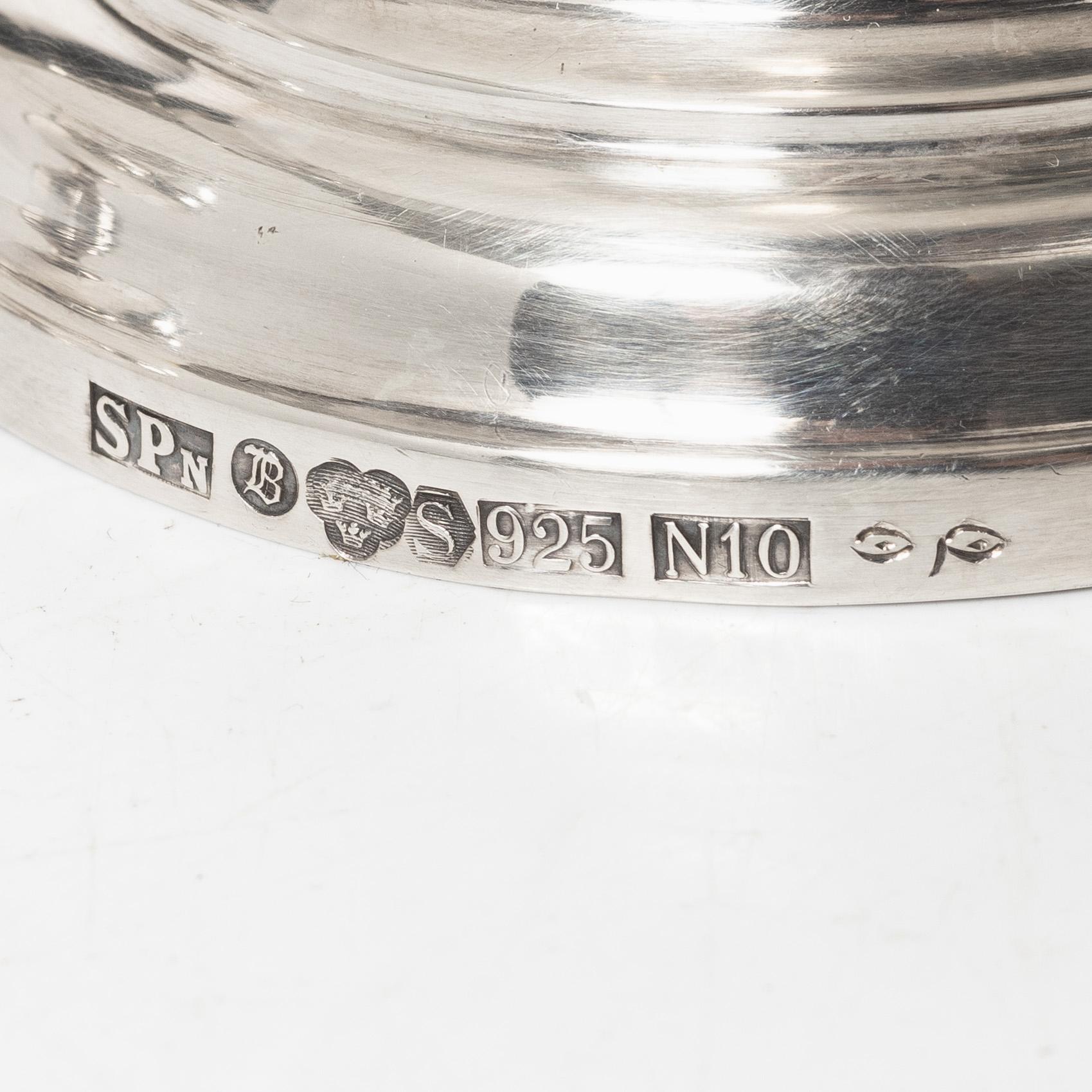 A pair of Swedish sterling silver bowls, mark of Guldsmed S Petersson i Söderhamn Ab, Bollnäs 1987.