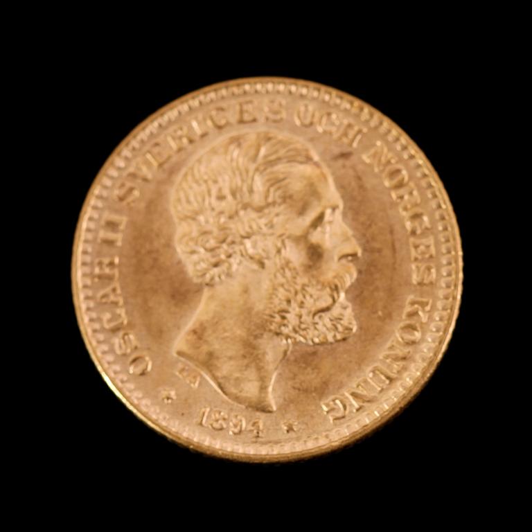 GULDMYNT, 10 kronor, Oscar II, 1894.  Vikt ca 5 gram.