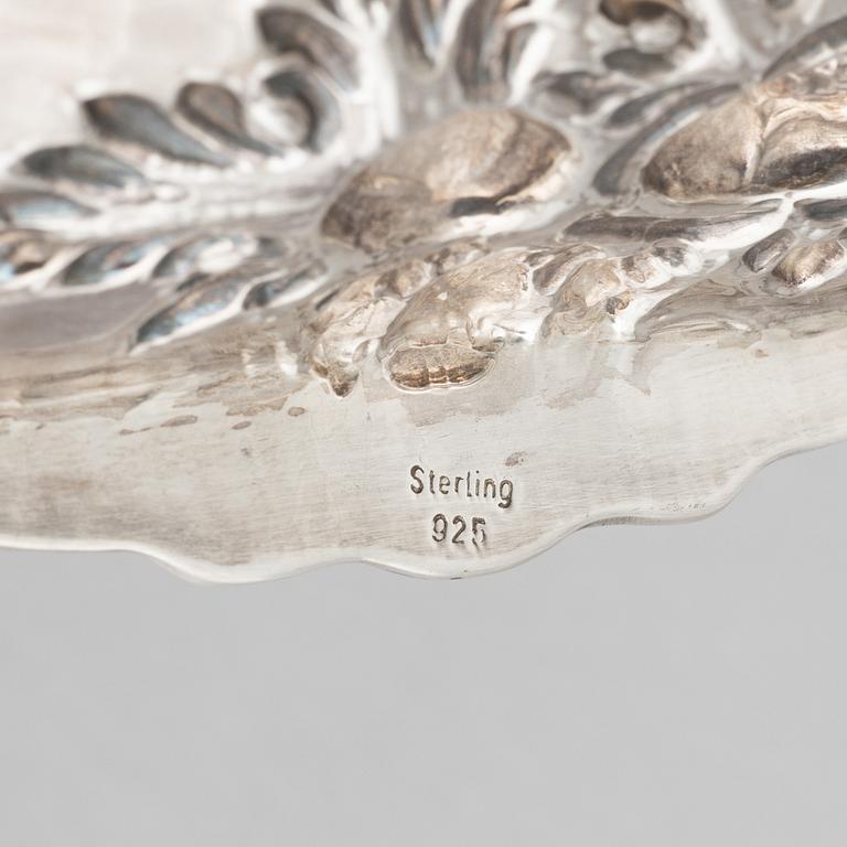 A sterling silver footed bowl, 20th Century.