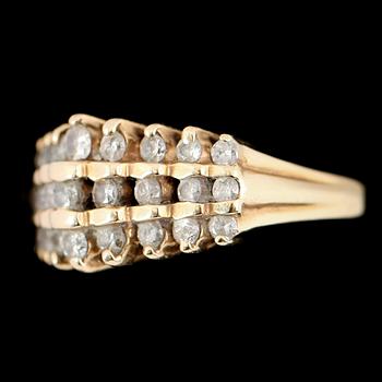 RING, 14 k guld, briljantslipade diamanter totalt 1.20 ct. Total vikt ca 5 g.
