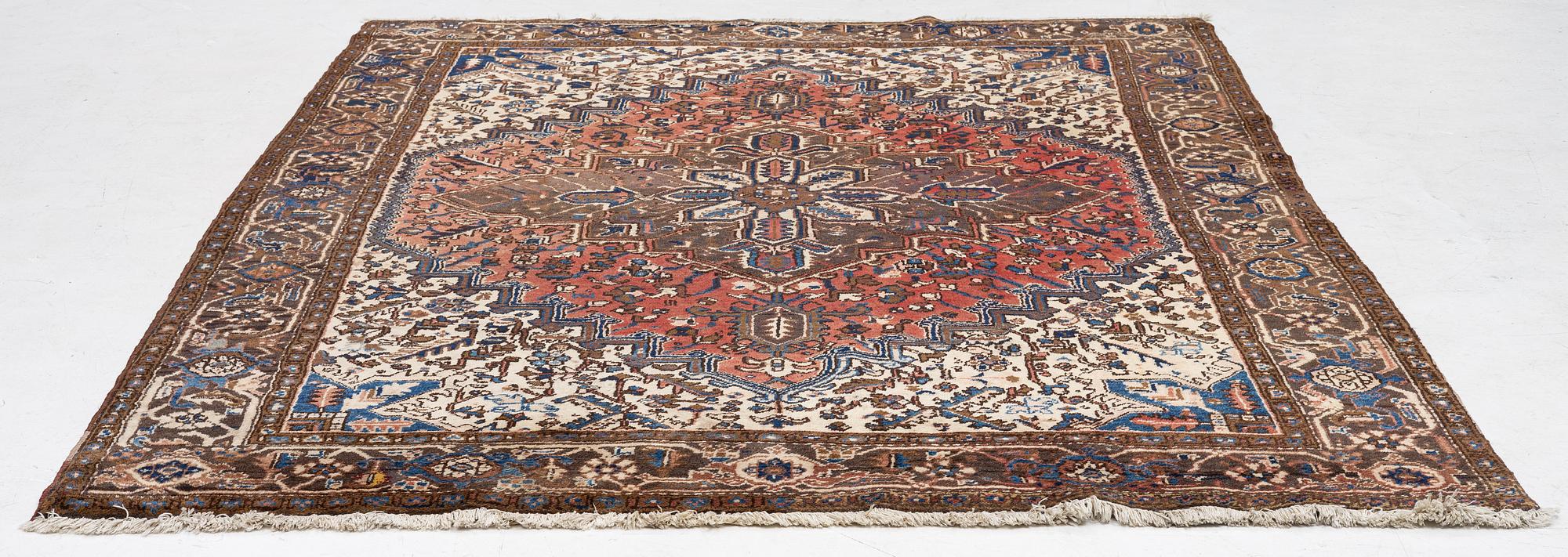 Rug, Tabriz/ Azerbaijan ca 285 x 215 cm.