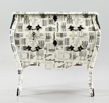 BYRÅ, rokokostil, 1900-tal.