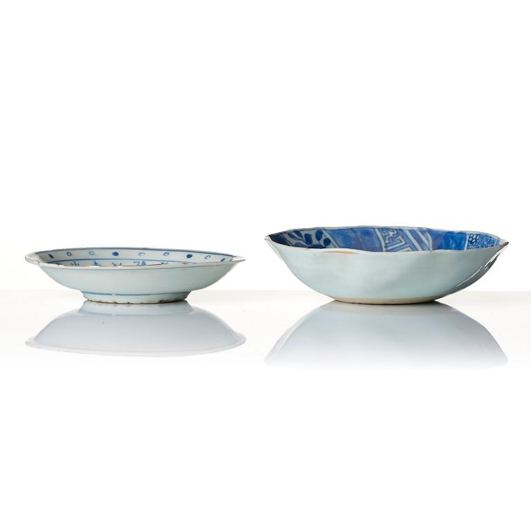 Two blue and white dishes, late Ming/early Qing dynasty, 17th century.