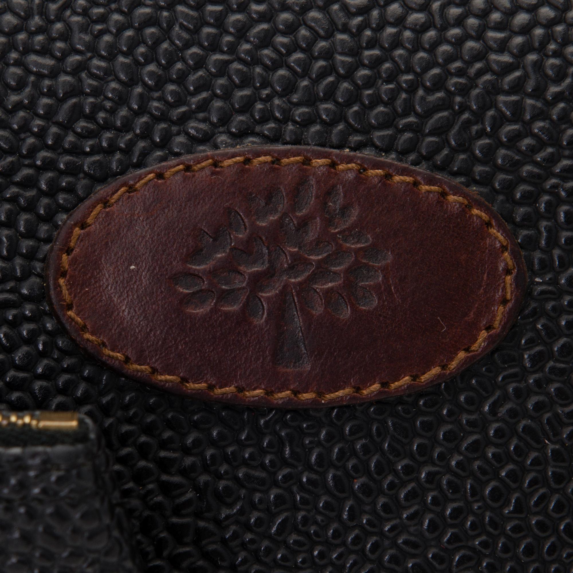 KAKSI TOILETTILAUKKUA, Mulberry.