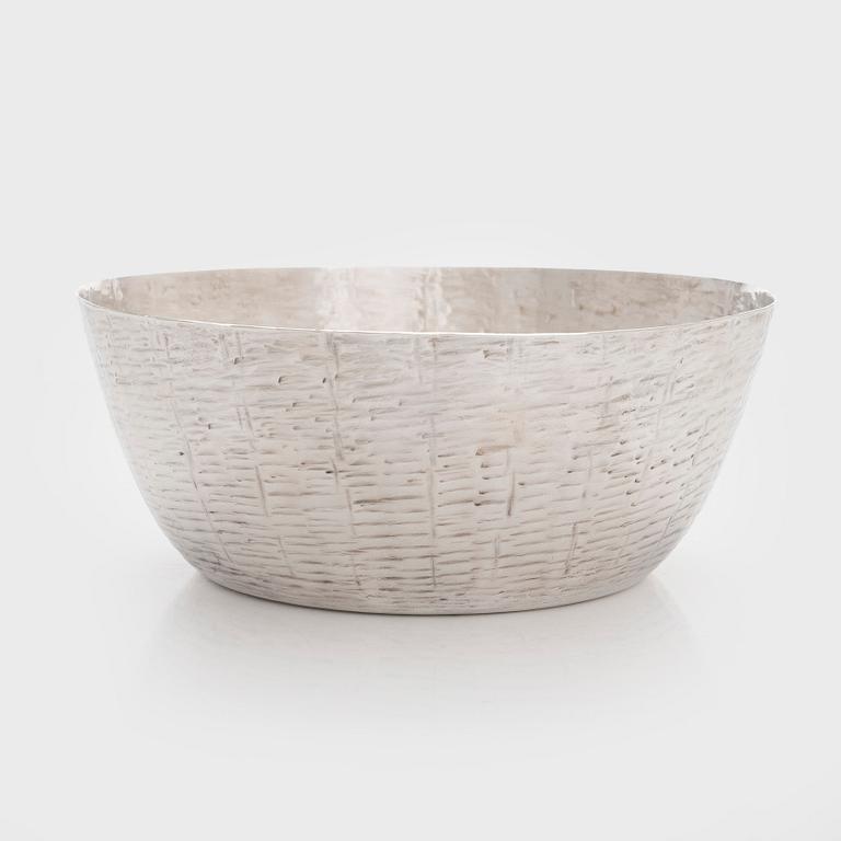 Tapio Wirkkala, a silver bowl, TW 243, Kultakeskus, Hämeenlinna 1986.
