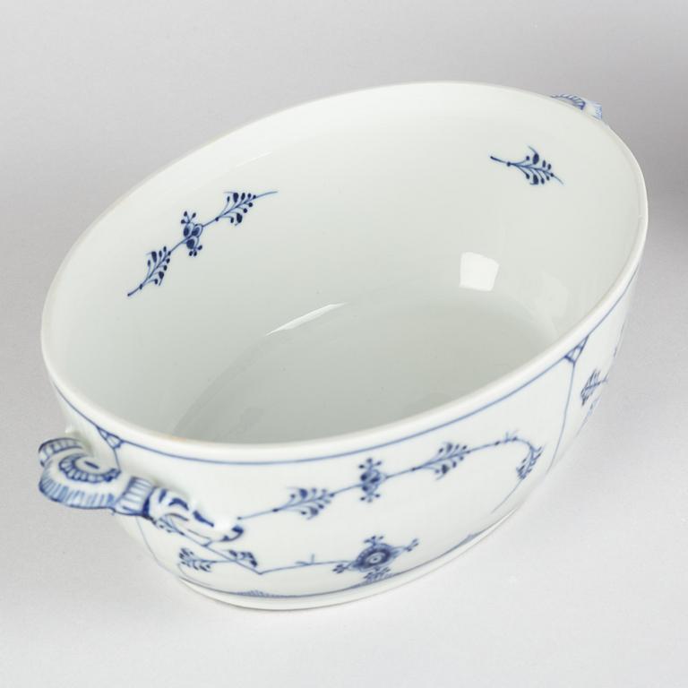 A 'Blue Fluted Plain' porcelain tureen with cover, Royal Copenhagen, model 360, 1893-1900.
