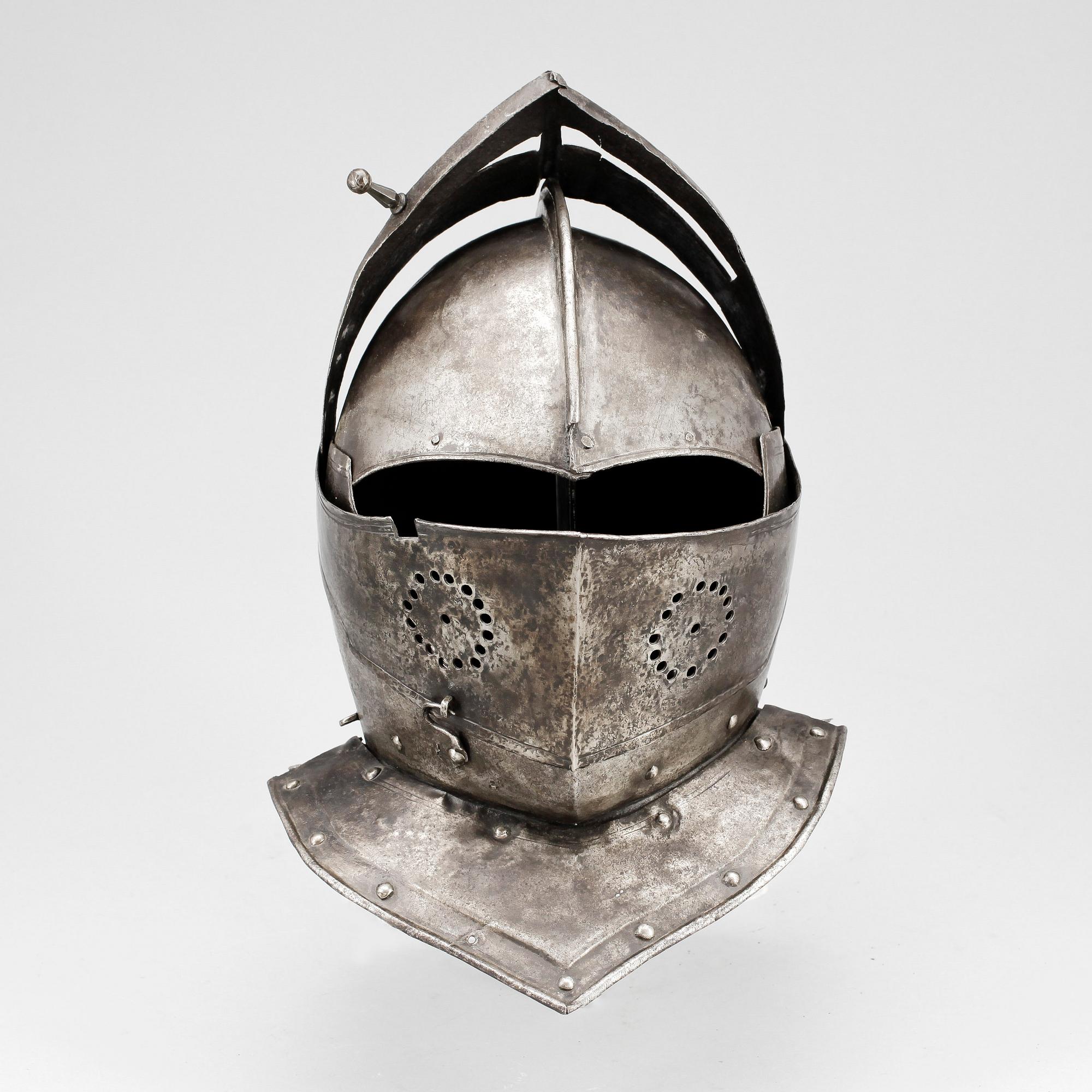 VISIRHJÄLM, plåt, omkring 1620.