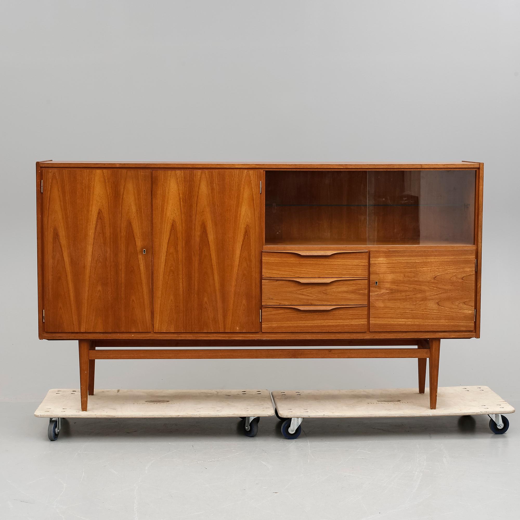 SIDEBOARD/VITRIN, möjligen Danmark, 1960-tal.