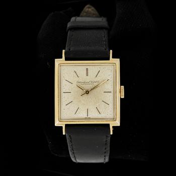 ARMBANDSUR, herr, International Watch Co, Schaffhausen (IWC), manuell, cal 401, 18k guld. 1960-tal.