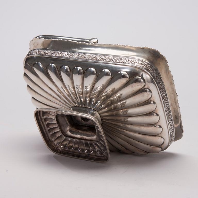 BRÖDKORG, silver, finska kontrollstämplar 1948. Vikt 854 g.