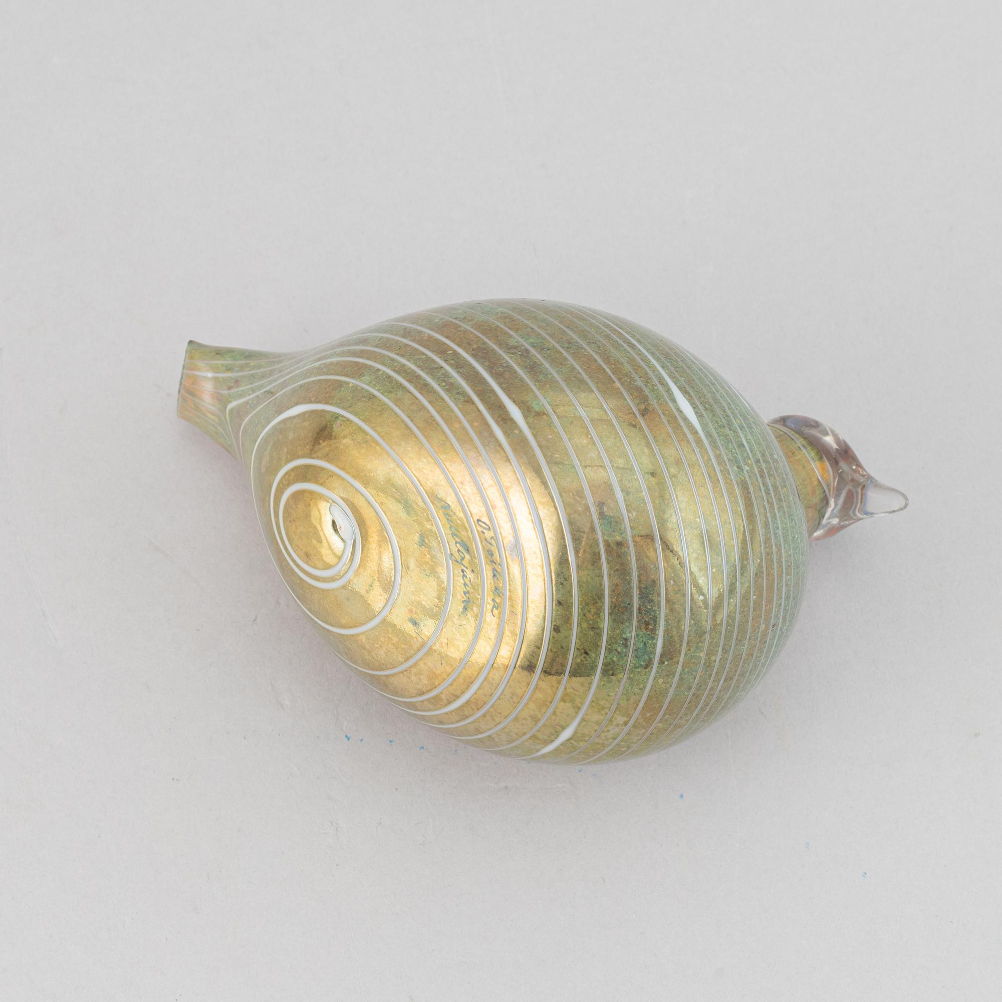 A glass bird by Oiva Toikka, Nuutajärvi, Finland, Signed.