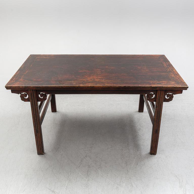 BORD, trä. Kina, 1900-tal.