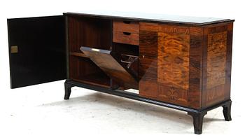 SIDEBOARD, trol Erik Chambert, Chamberts Möbelfabriker, Norrköping, omkring 1930.