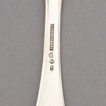 BESTICKSERVISDELAR, 39 delar, silver, C G Hallberg, 1800/1900-tal. Vikt ca 2000 gram.