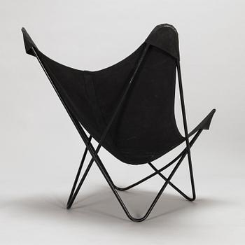 A 1970s bat chair.