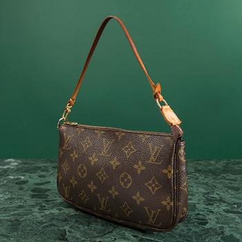 CLUTCH, Louis Vuitton.
