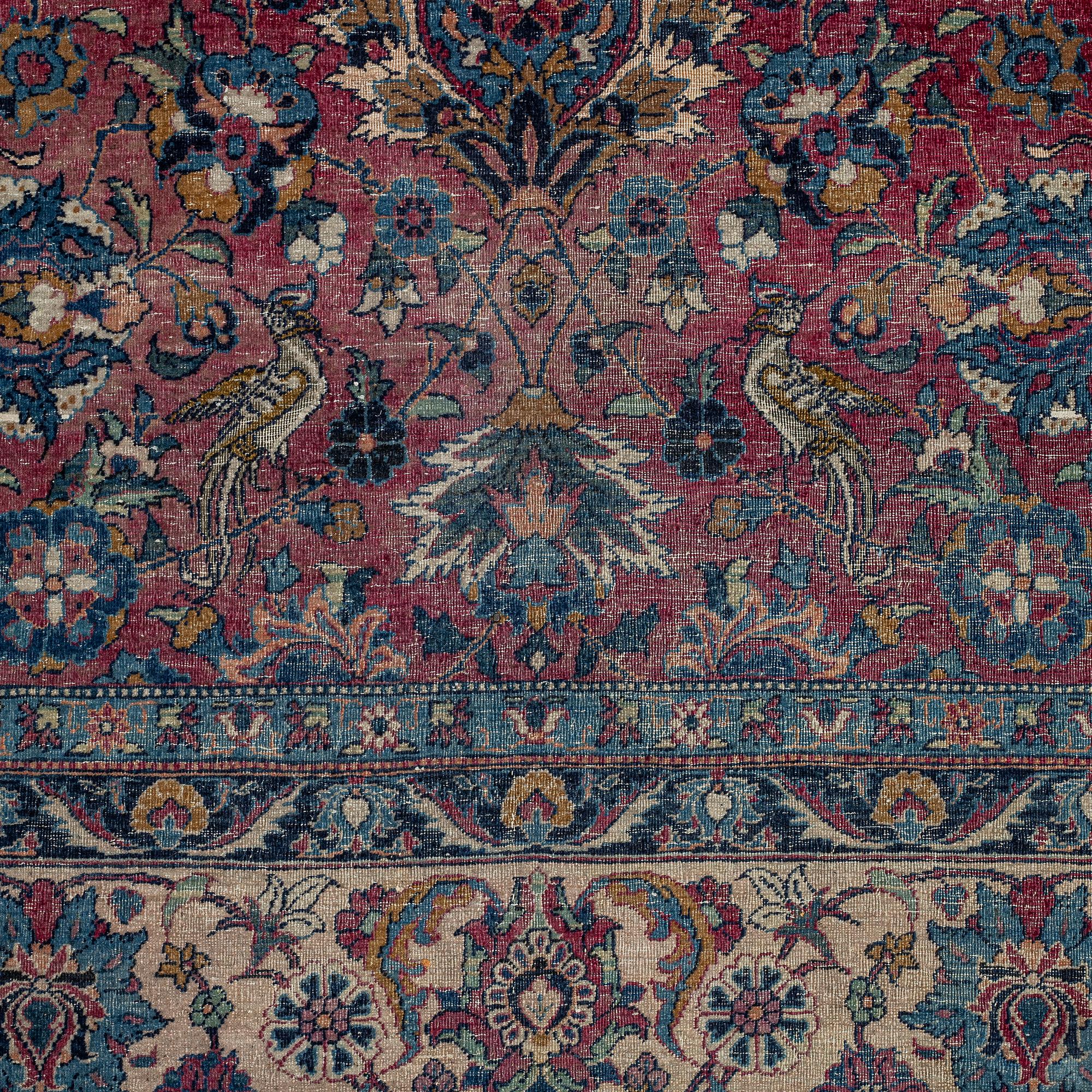 A CARPET, semi-antique Esfahan/Tehran, probably, ca 317,5 x 203,5 - 205 cm.