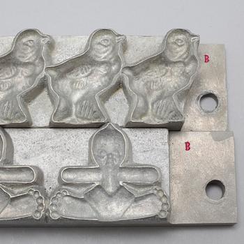 14 mid 20th century marzipan molds.